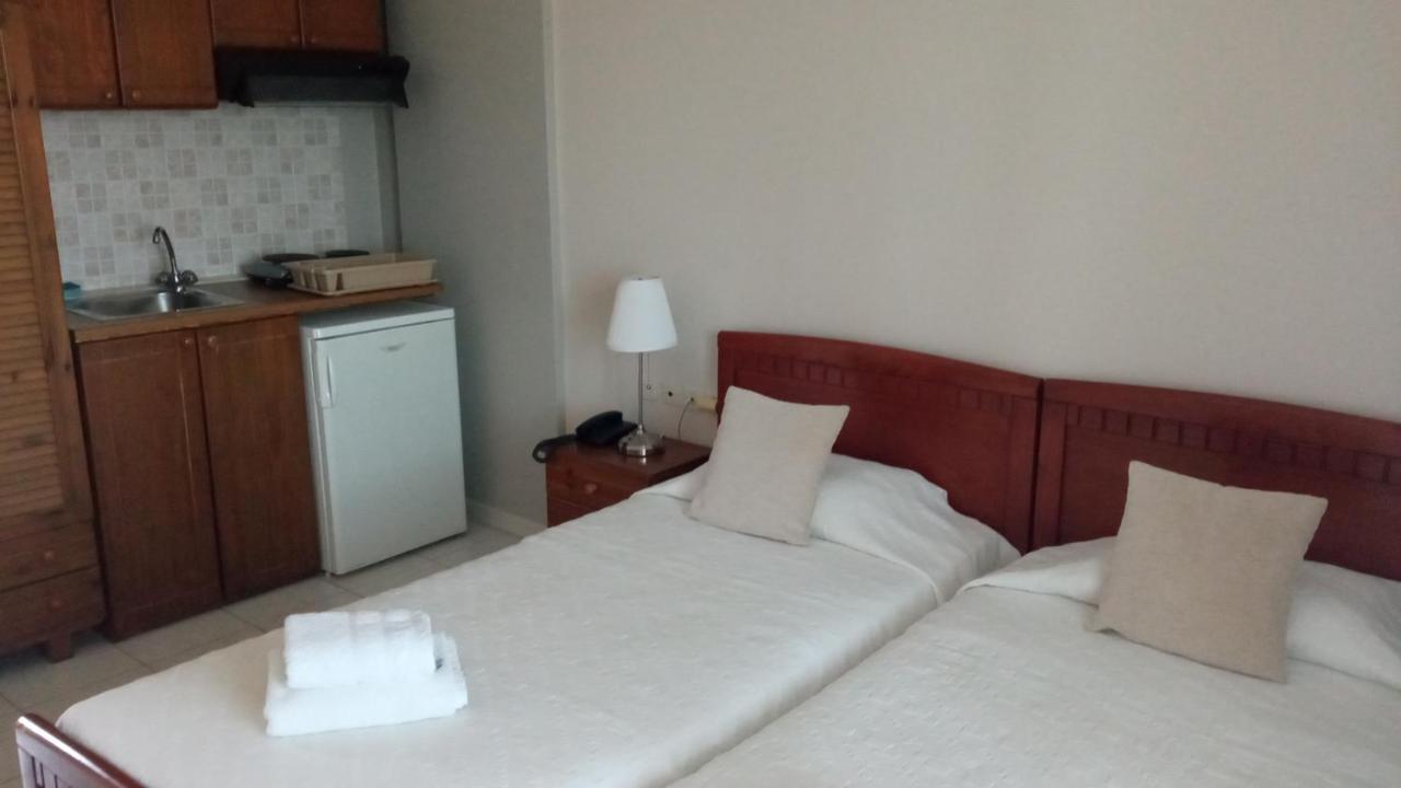 Hotel Pavlos - Studios Толон Экстерьер фото